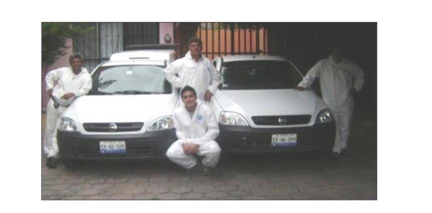 Equipo de FUMYSERV en trabajo de campo